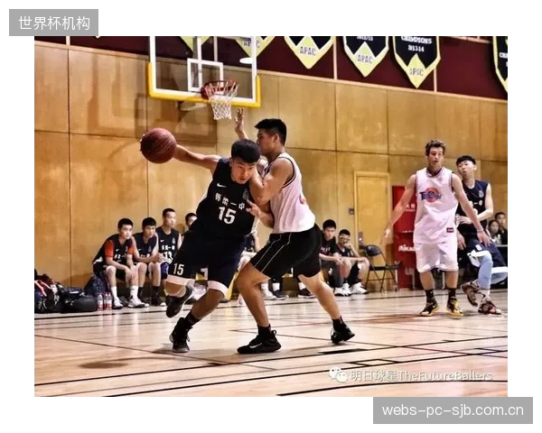 长途飞行后的身体机能恢复，是球队能否在首战打出状态的关键。